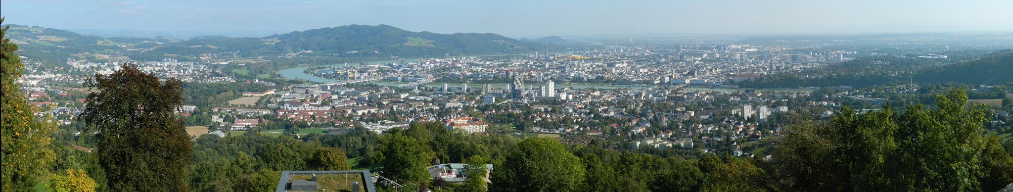 Blick vom Pöstlingberg nach Linz