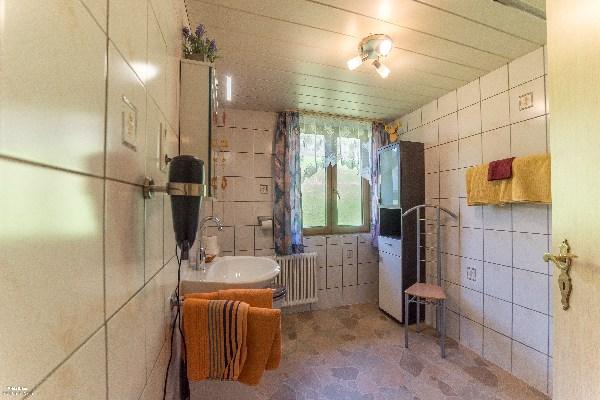 Bad 2 004_600x600_100KB