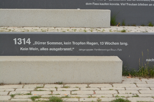 Inschrift an Aussichsplattform "terroir f" bei Volkach