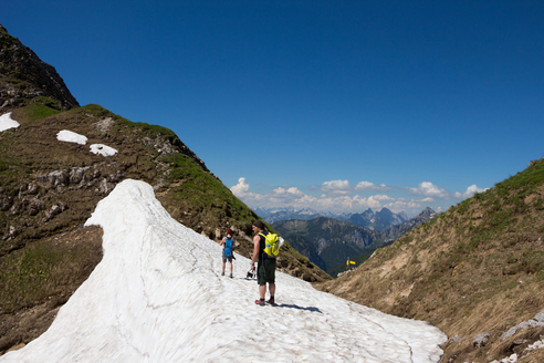 Roggentalgabel mit Altschneewächte