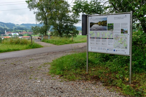 Parkplatz Vorholz mit Infotafel