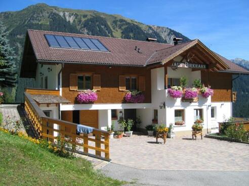 Hausansicht Sommer I