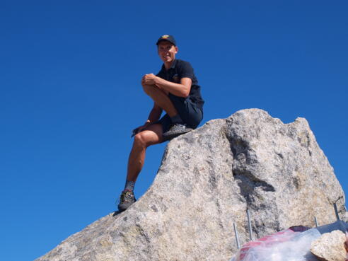 Rauchkofel 3251 m, vor Montage neues Kreuz