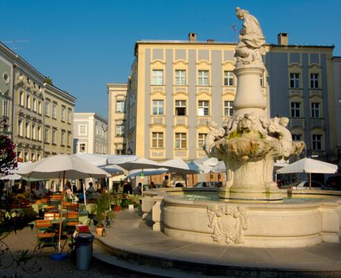 Terrasse des Ristorante-Pizzeria Bilancia d'Oro am Residenzplatz
