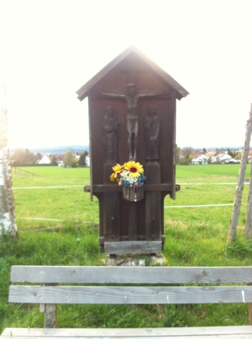 Wegekreuz am Weg nach Weilheim