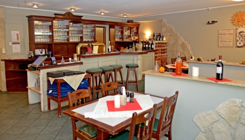 Maximilian Restaurant Pizzeria