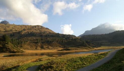 Der Kalbelesee mit der Juppenspitze im Hintergrund.