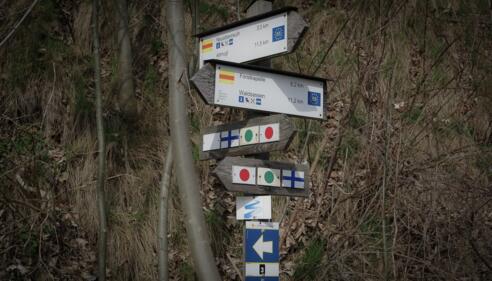 Wegweiser unterhalb Hardeck