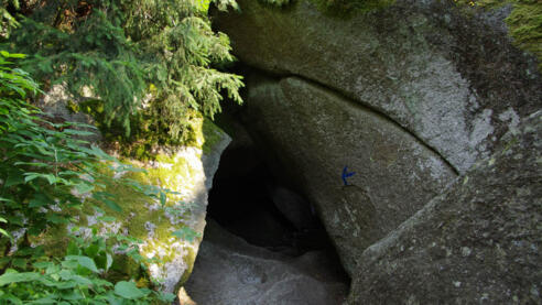 Geheimer Eingang zur Burgtreppe