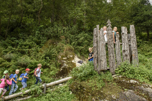 Infotafel / Sitz- und Spielgelegenheit