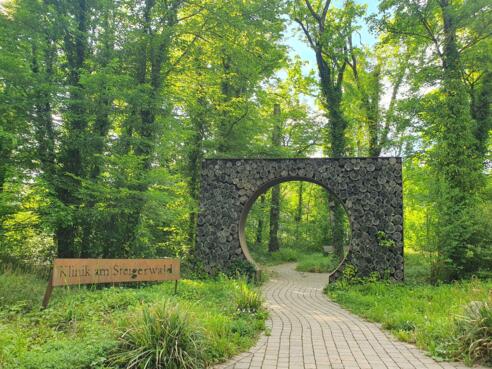 Tor zur Steigerwald-Klinik