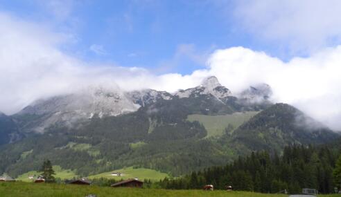 Erste Ausblicke auf den Gosaukamm