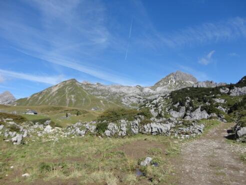 Schadonapass gegen Künzelspitze