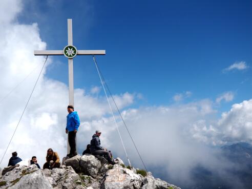 Neues Kreuz am Großen Donnerkogel 2054m