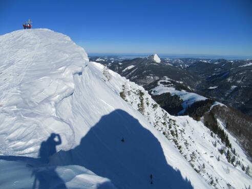Regenspitz, von Osten her aufgenommen, mittig der Faistenauer Schafberg