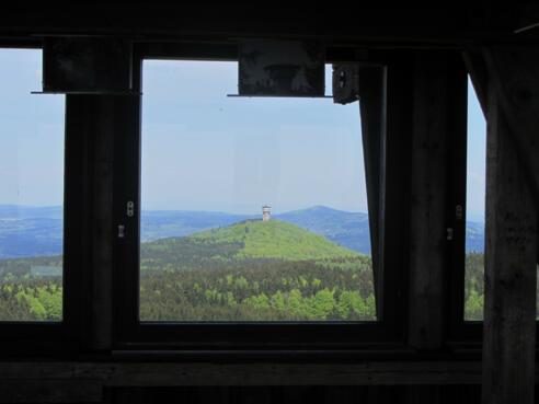 Auf dem Böhmerwaldturm, Aussicht zum Velky Zvon, Tschechien