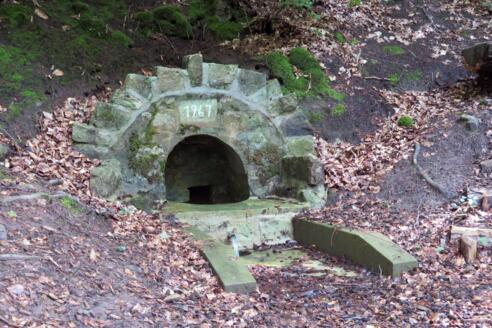 Hufnagelbrunnen am Hermannsberg