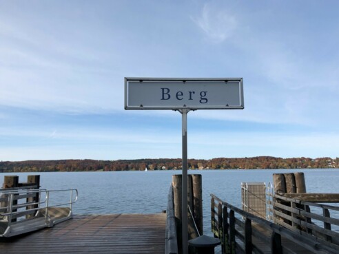 Schiffsanlegesteg in Berg