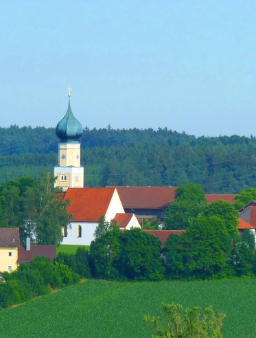 Blick auf die Kirche St. Jakob d. Ältere