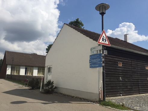 Rollstuhltoiletten in Allershausen bei der Kirche