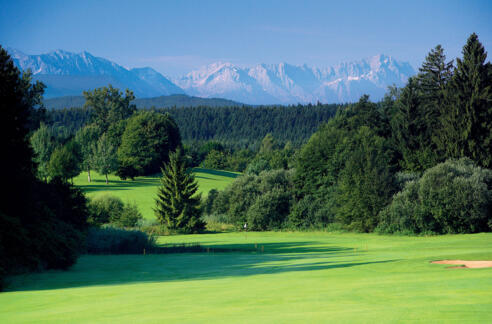 Auf dem Weg passieren wir den Golfplatz Ponholz