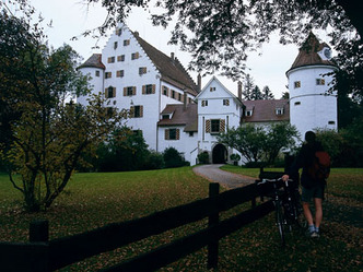 src_99043990-0.jpg