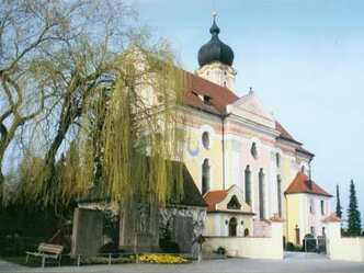 Pfarrkirche St. Gordian und Epimach, Pleß
