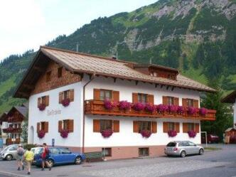 Pension Walserheim