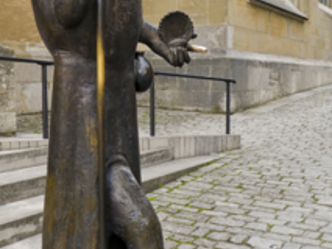 Rothenburg ob der Tauber - Jakobusstatue vor Jakobskirche