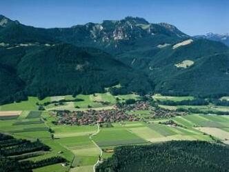 Rottau mit Gederer- und Kampenwand