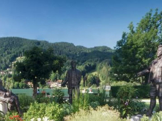 Kuranlage am See mit Musik-Pavillon