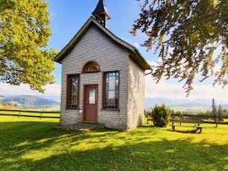 Pestkapelle Stiefenhofen mit Blick zur Nagelflukette