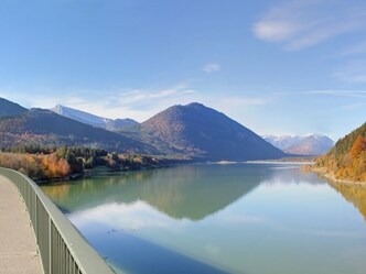 Blick auf den Sylvensteinsee