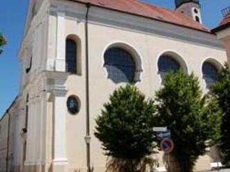 Heilig-Keist-Kirche mit anschließendem, ehemaligen Kloster