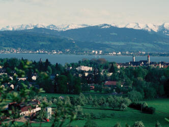 src_99044041-0.jpg