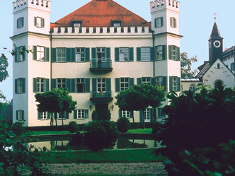 Das Schloss Possenhofen.