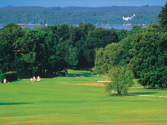 Blick auf den Starnberger See bei Feldafing.