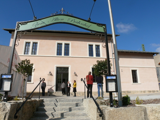 Bahnhof, Museum, Gaststätte, Urzeit