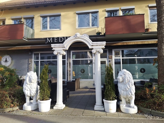 Eingang zur Medusa Lounge 