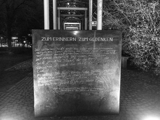 Denkmal Weiße Rose Hofgarten