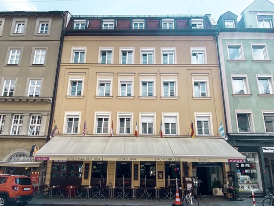 Außenansicht der Deutschen Eiche