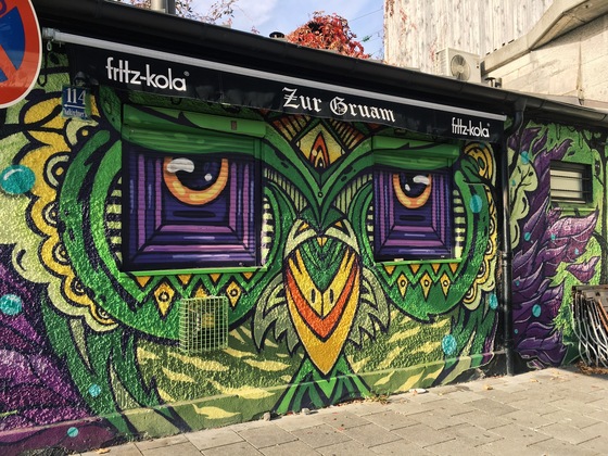 Zur Gruam, Graffiti von Armin Kiss-Istok