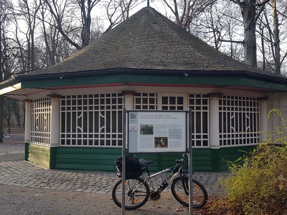 Höllenreiner&#039;s Karussell Verleih