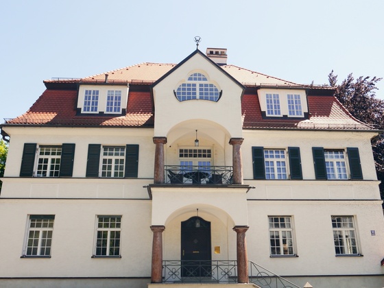Gebäude im Barockstil in der Vilshofener Straße