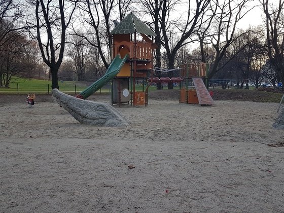 Spielplatz Krokodil im Luitpoldpark