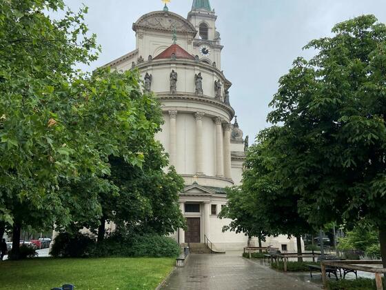 neue Kirche St. Margaret vorne
