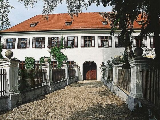 Schloss Ratzenhofen in Elsendorf