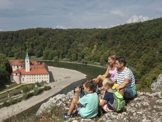 Blick vom Felskopf zum Kloster Weltenburg