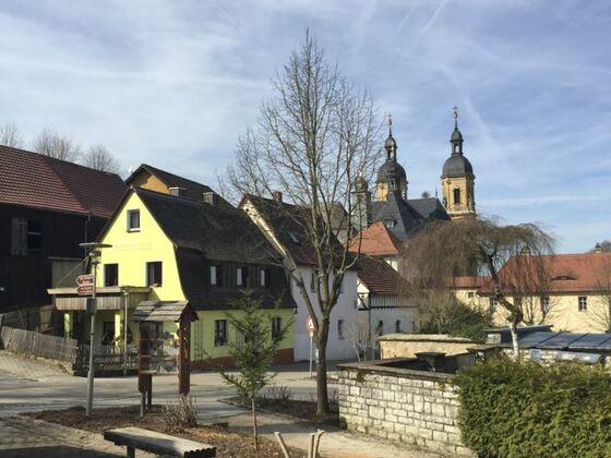 Am Friedhof