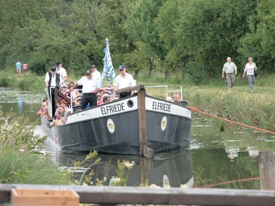 Ludwig-Donau-Main-Kanal mit Treidelschiff "Elfriede"